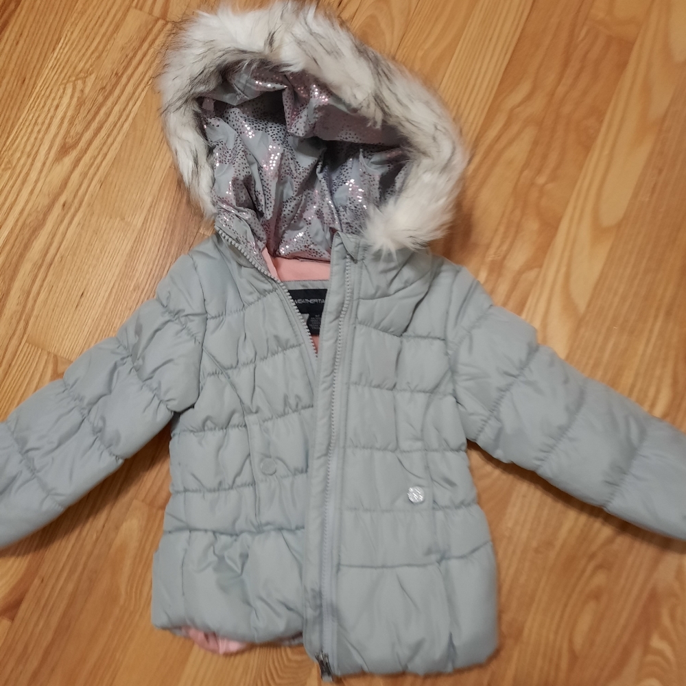 Girls hooded puffer jacket